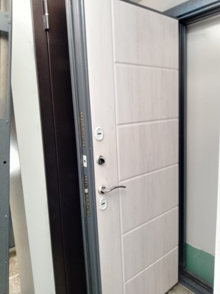 Входная дверь с терморазрывом Страж 3К Тепло RAL 7024