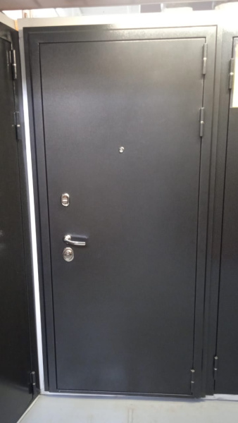 Входная дверь Страж 3К Люкс 1