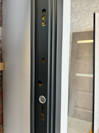 Входная дверь Страж 3К Люкс 4 Графит/ Бетон серый 860х2050 Левое