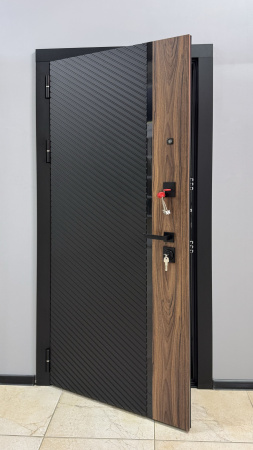 Входная дверь URBAN Статус Черная шагрень/ Белый 860х2050 Левое