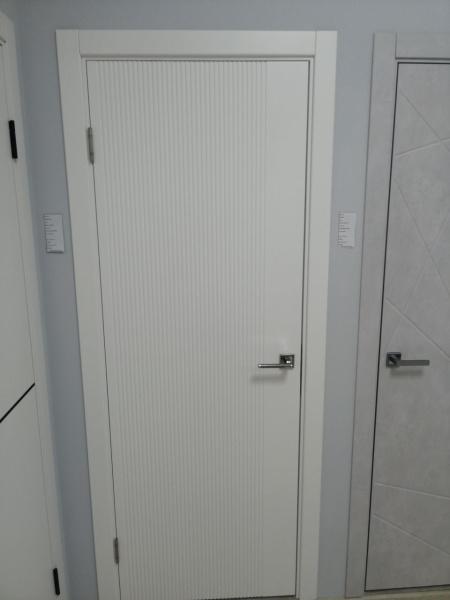 Межкомнатная дверь FlyDoors Elegans 04 Эмаль