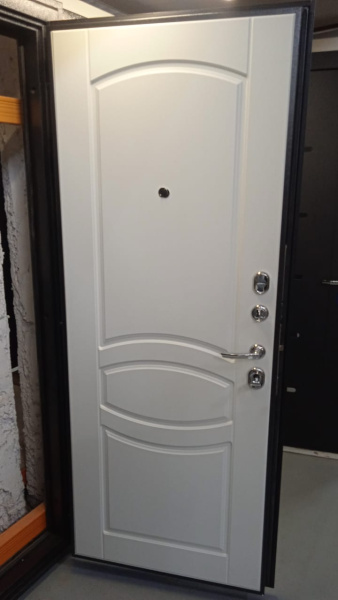 Входная дверь Страж 3К Люкс 1