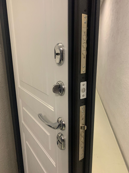 Входная дверь с терморазрывом Страж 3К Тепло PRO