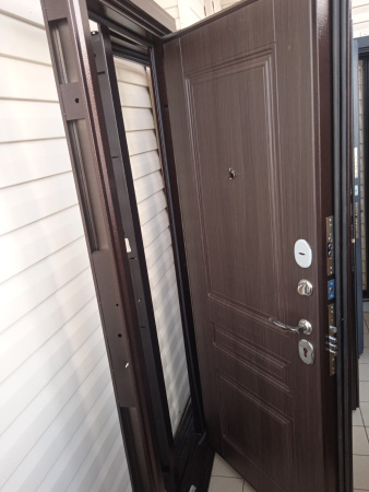 Входная дверь Страж 3К Броня Классика Антик медь/ Венге 860х2050 Правое