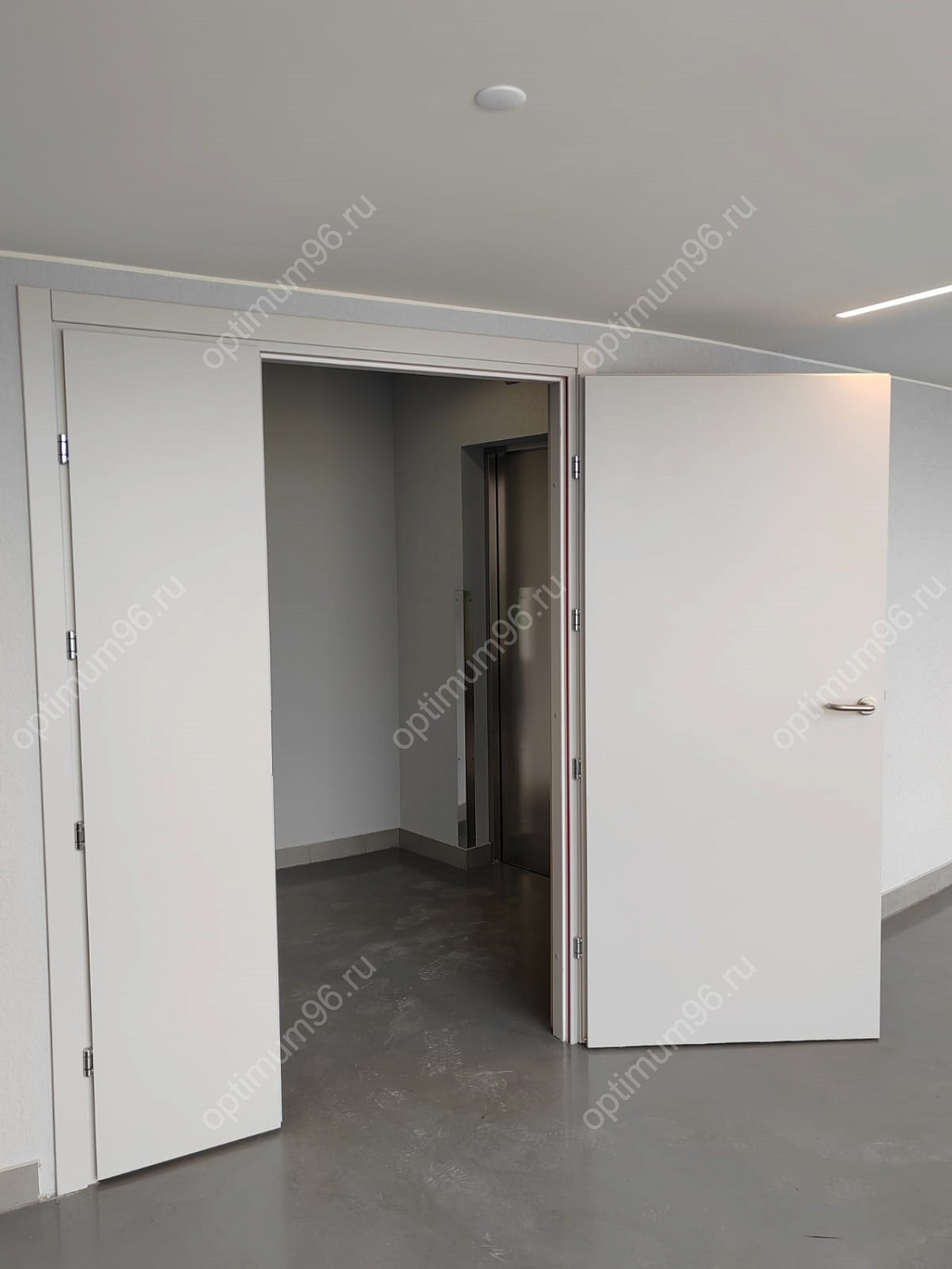 Противопожарные деревянные двери для БЦ Панорама