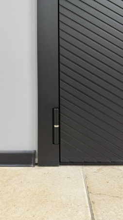 Входная дверь URBAN Статус Черная шагрень/ Белый 860х2050 Левое