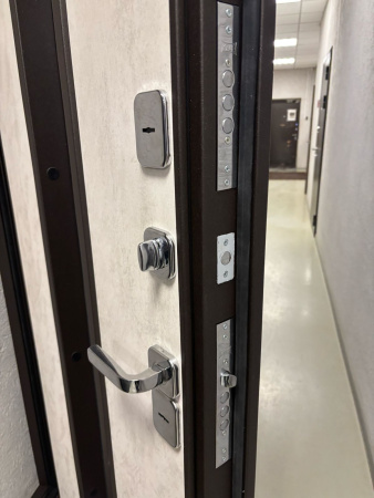 Входная дверь с терморазрывом Berserker TERMAX ТТ5