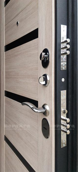 Входная дверь Берлога Тринити Луиджи (промо)