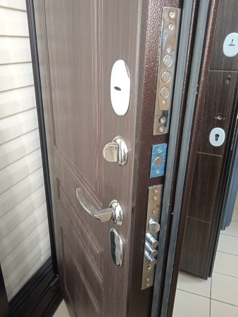 Входная дверь Страж 3К Броня Классика Антик медь/ Венге 860х2050 Правое