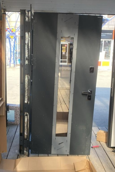 Входная дверь с терморазрывом Berserker TERMAX LUMYA