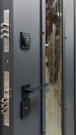 Входная дверь с терморазрывом Argus Тепло Муар графит Бриан