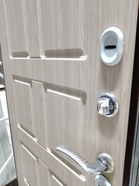 Входная дверь с терморазрывом Страж 3К Тепло Ель карпатская