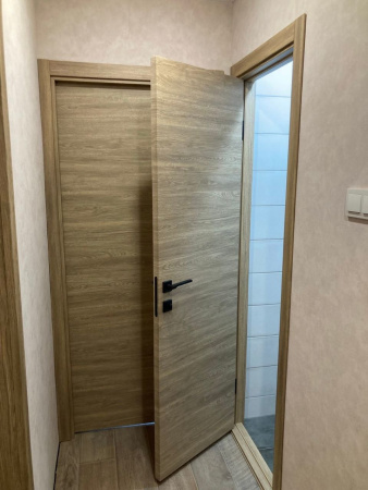 Межкомнатная дверь VFD Solo ДГ Red Oak 700х2000