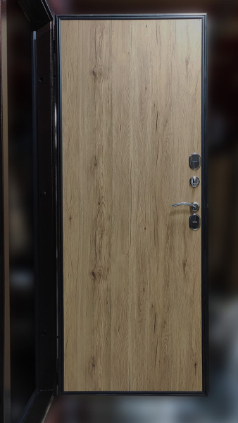 Входная дверь с терморазрывом Берлога Термо Рустик 3К