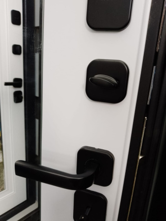 Входная дверь Страж 3К Матрикс 3К 3/4 зеркало