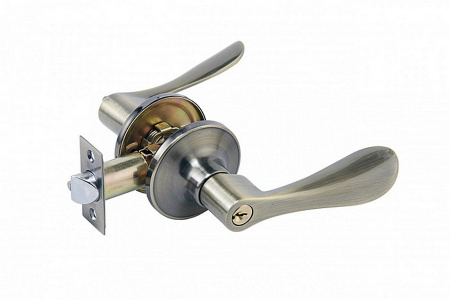 Дверная ручка-защелка Bussare 37-01  AB Бронза античная