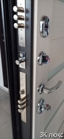 Входная дверь Страж 3К Люкс 2