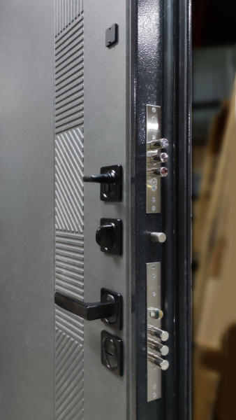 Входная дверь Берлога Ультра Любена